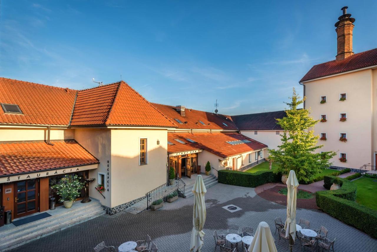 Chateau Hotel