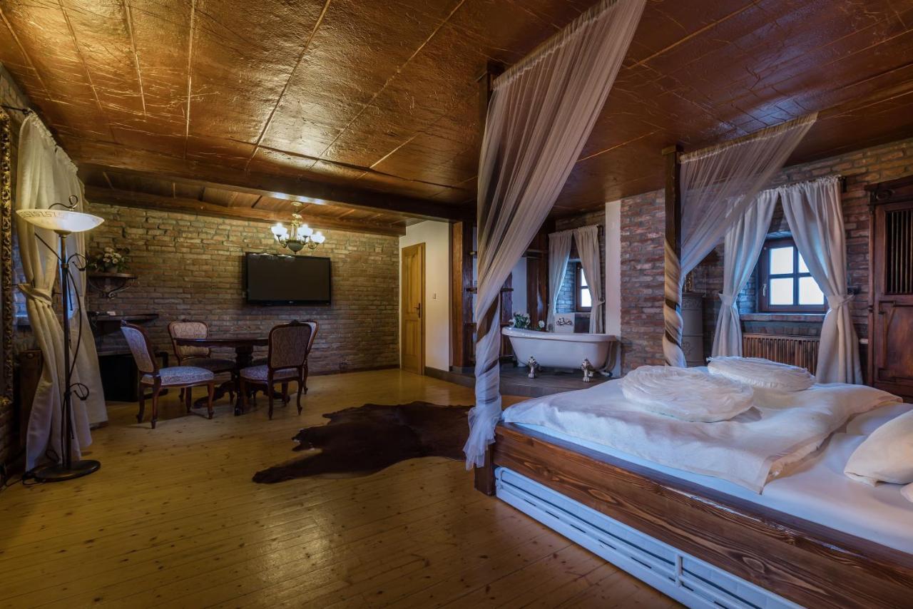Hotel Chateau 3*